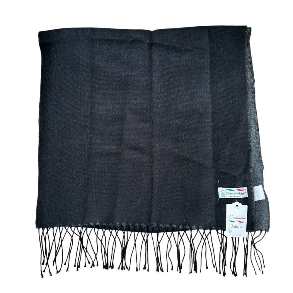 L'Accessorio Italiano Made In Italy Elegant Black and Gray Reversible Scarf